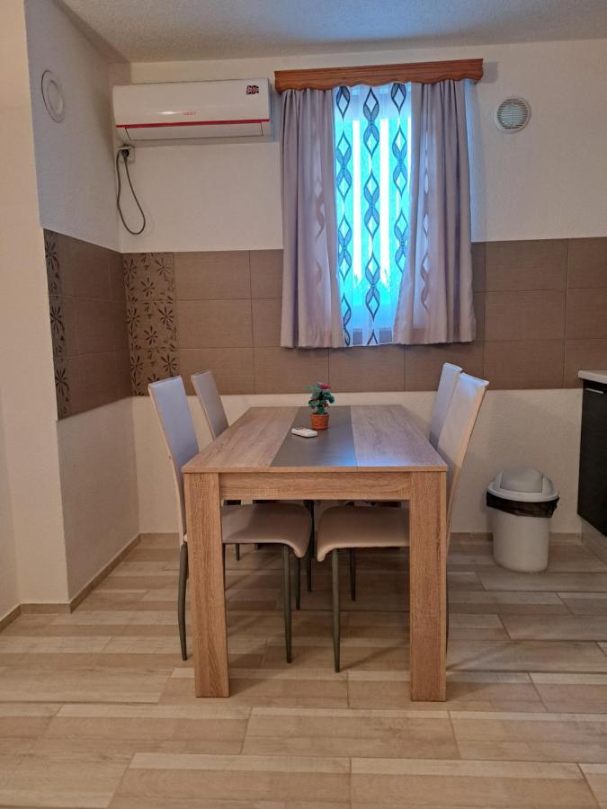 Apartman Morana 슬루니 외부 사진